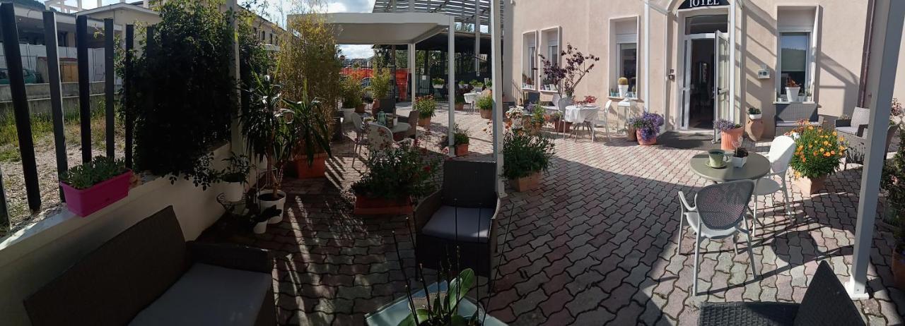 Hotel Porta Rivera Л'Акуила Экстерьер фото