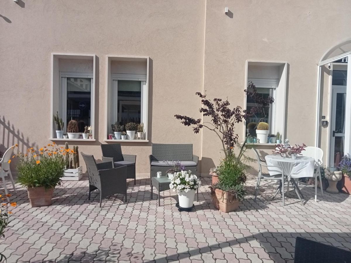 Hotel Porta Rivera Л'Акуила Экстерьер фото